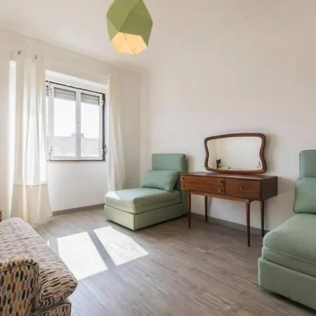 Vintage Top Roof Apartment * Lisboa