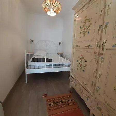 Vintage Top Roof Apartment Lisboa