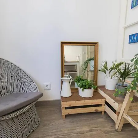 Vintage Top Roof Apartment Apartment